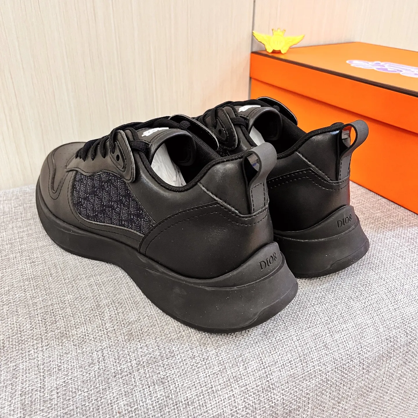 Men's Men's Shoes Men's Shoes 💰 400 Men's Men's Shoes 💰 [ Dior ] 🔥 High-end men's shoes brand official website 1:1 latest masterpiece: the upper is made of Italian imported first-layer cowhide with a comfortable and breathable lining ➕ Original non-slip and wear-resistant outsole 🔥, making walking more convenient and comfortable! An exclusive new model, a stunning work, a beautiful 1:1 replica [color] compared to the official quality! Create a fashionable personality to set off your uniqueness! A must-have for trendy men! Classic🔥Size: 38-44 Color: Multiple colors available🔥.